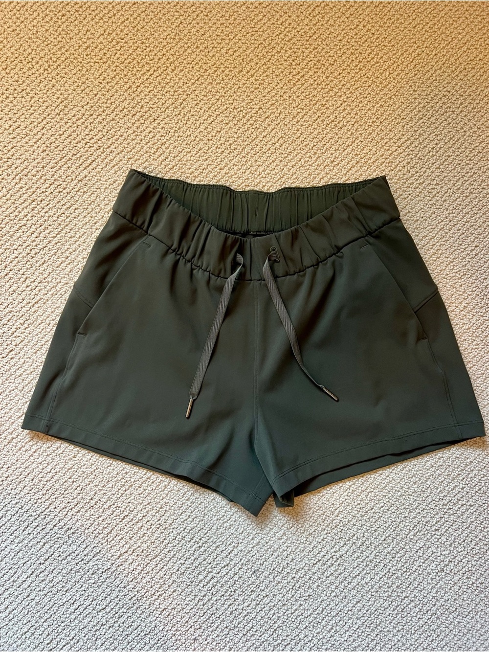 Lululemon On the Fly Women’s Drawstring Active Shorts - Olive Green